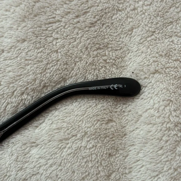 Saint Laurent Matte Black Sunglasses GV 7125/S - Picture 7 of 9